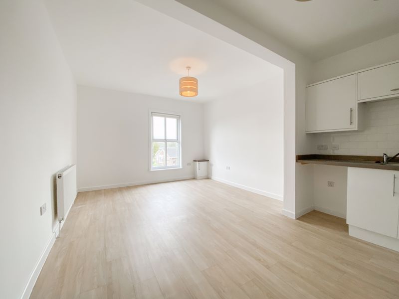 1 bed flat to rent in First Floor Flat, Darwen Road, Bromley Cross BL7