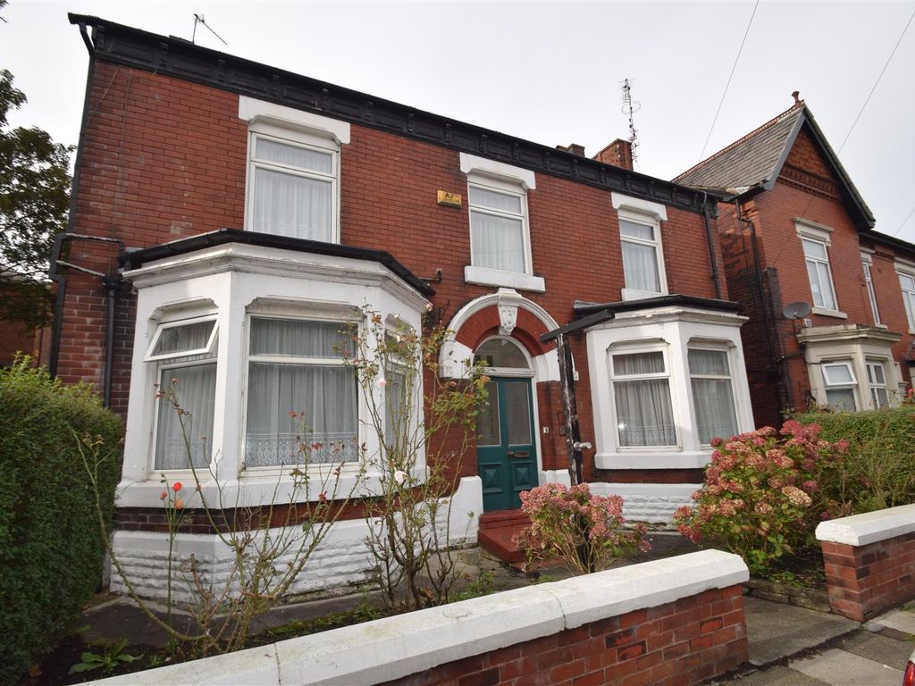 6 bed detached house for sale in Richmond Street, AshtonUnderLyne OL6, £550,000 Zoopla