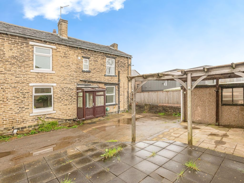 3 bed end terrace house for sale in Kellett Buildings, Bradford BD12, £