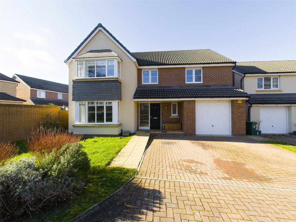 4 bed detached house for sale in Bobbin Close, Brockworth, Gloucester