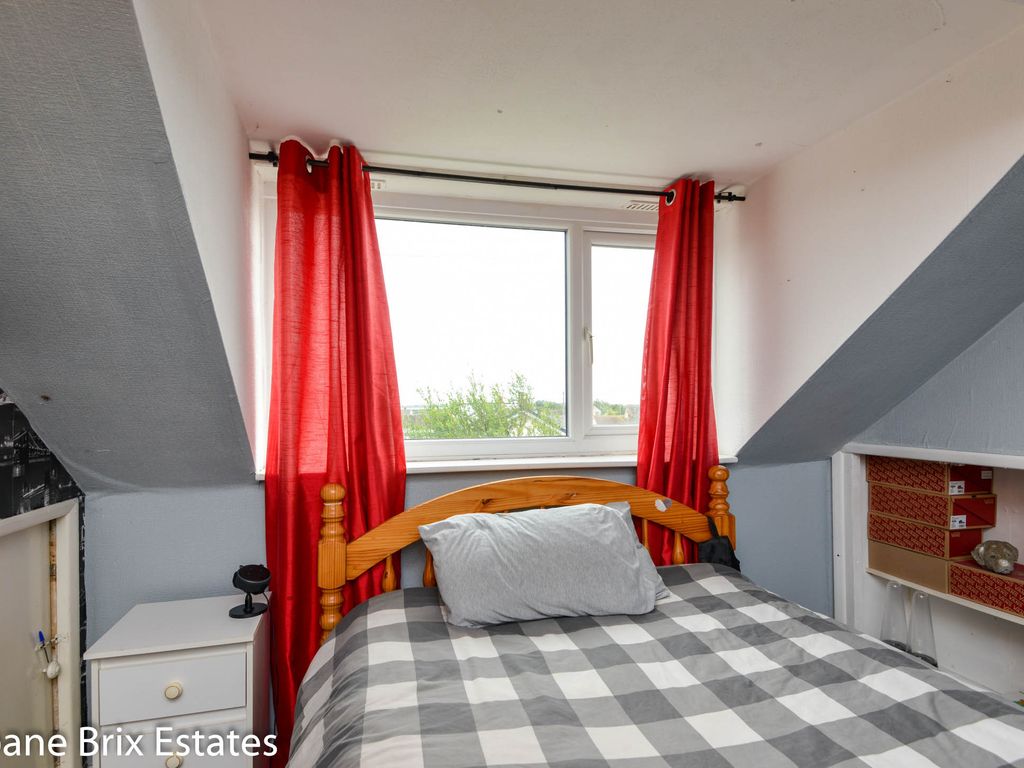 Property Details For 16 Mill Hill Grove Middleton Morecambe La3 3jz Zoopla