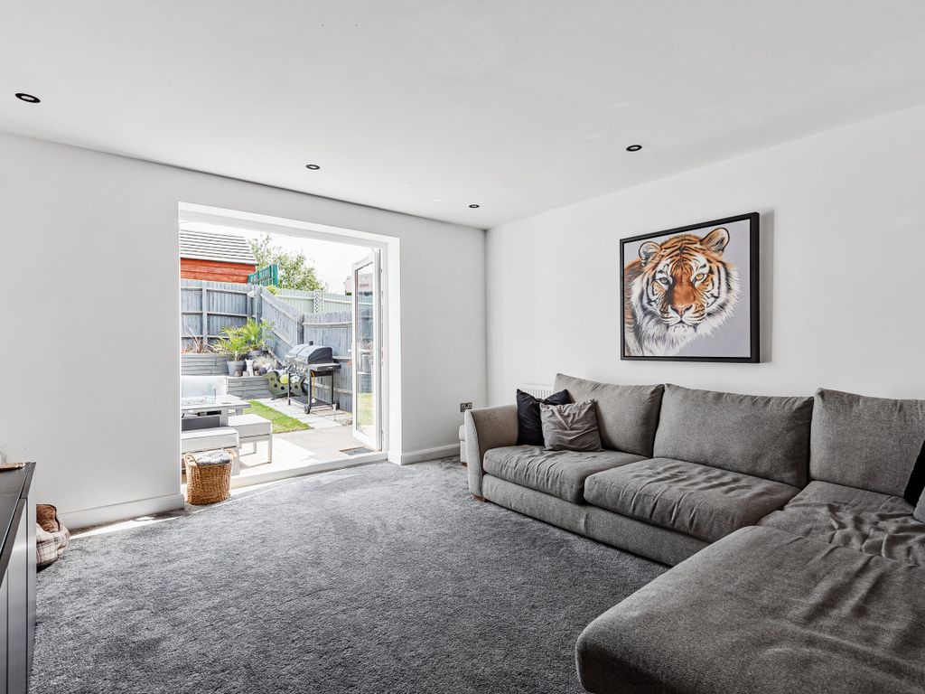 3 bed terraced house for sale in Bobeche Place, Kingswinford DY6 Zoopla