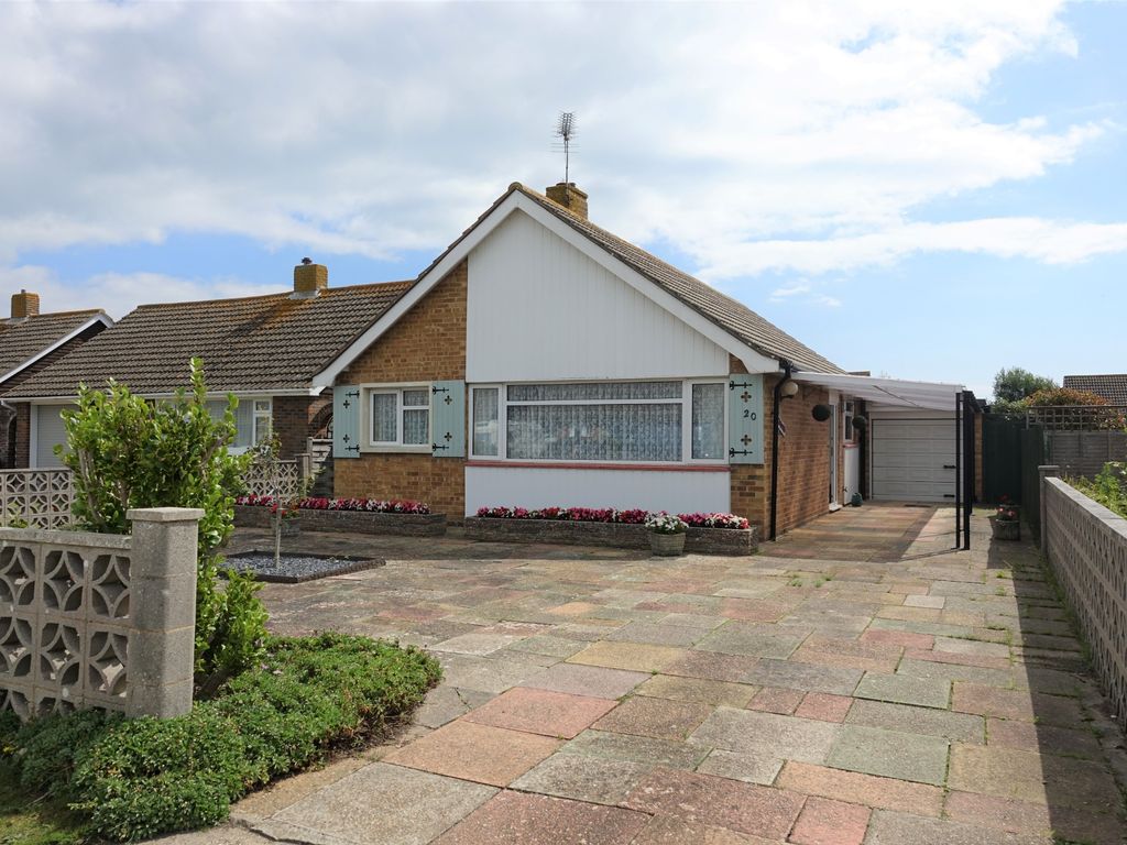 3 bed bungalow for sale in Langton Close, Selsey, Chichester PO20, £