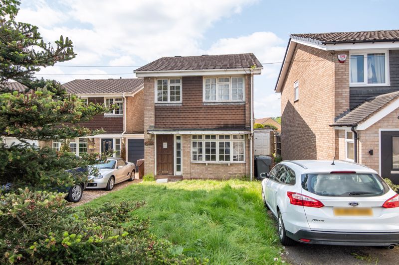 3 bed linkdetached house for sale in Wildmoor Lane, Catshill