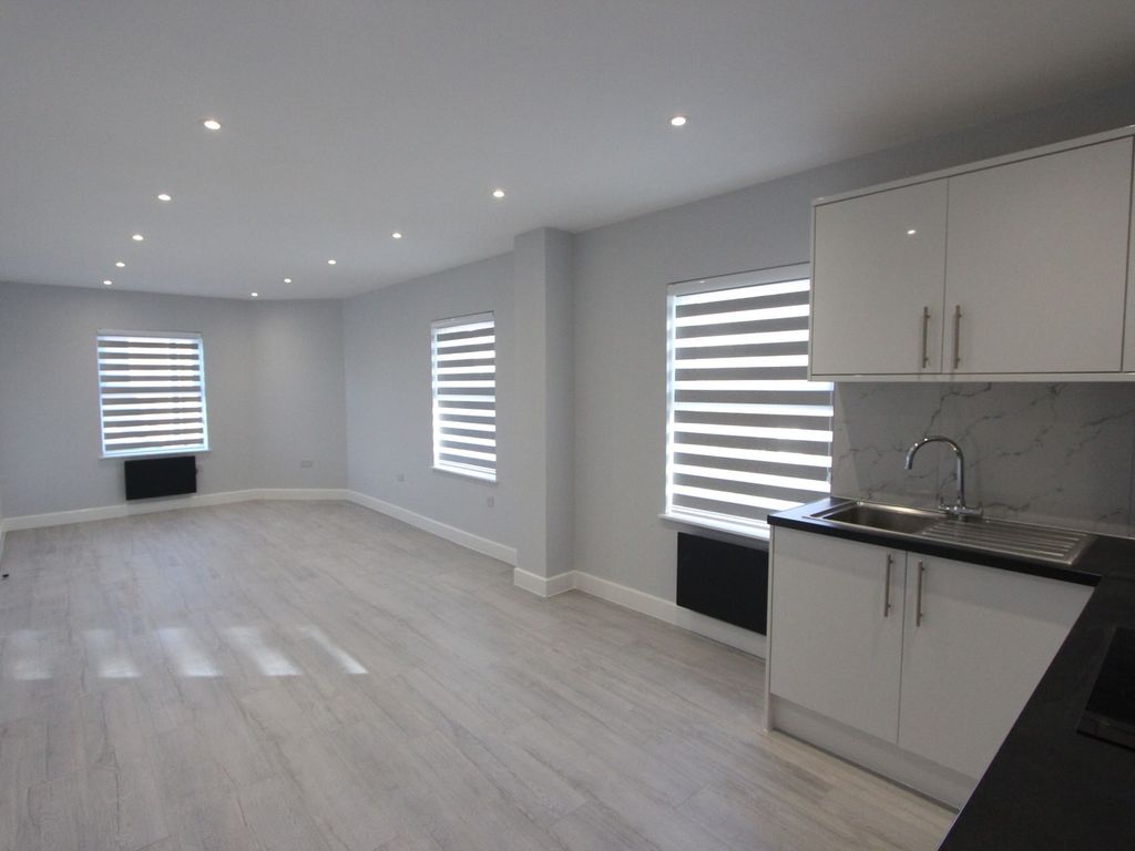 2 bed flat to rent in Mote Road, Maidstone ME15 Zoopla