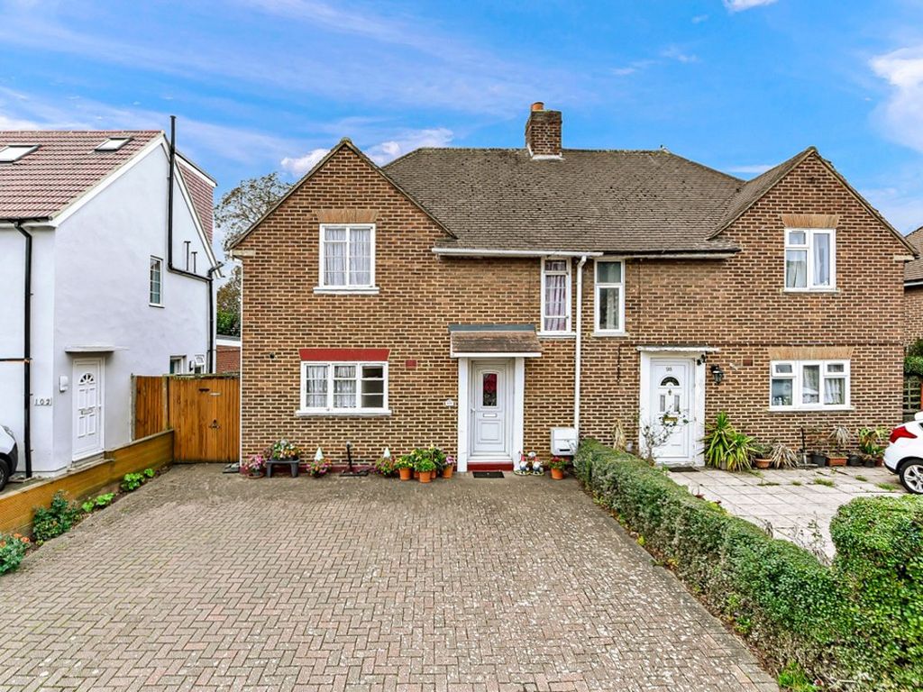 3 bed semidetached house for sale in Birchway, Hayes UB3, £475,000