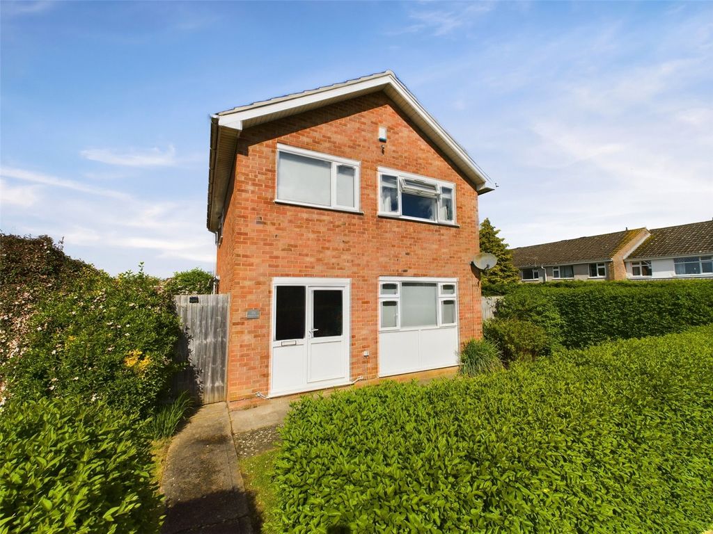 3 bed detached house for sale in Stanwick Drive, Cheltenham, Gloucestershire GL51, £375,000 Zoopla