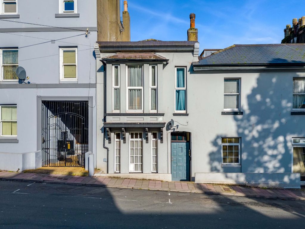 1 bed flat to rent in Abbey Road, Torquay TQ2, £595 pcm Zoopla