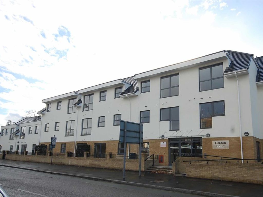 1 bed flat for sale in Garden Court, 70 Station Road, West Drayton UB7