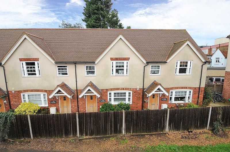 2 bed terraced house to rent in The Bakery, Church Street, Weybridge