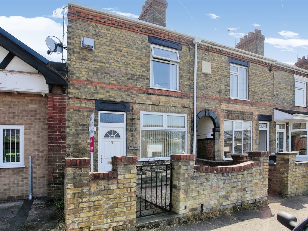 3 bed end terrace house for sale in Fellowes Road, Peterborough PE2