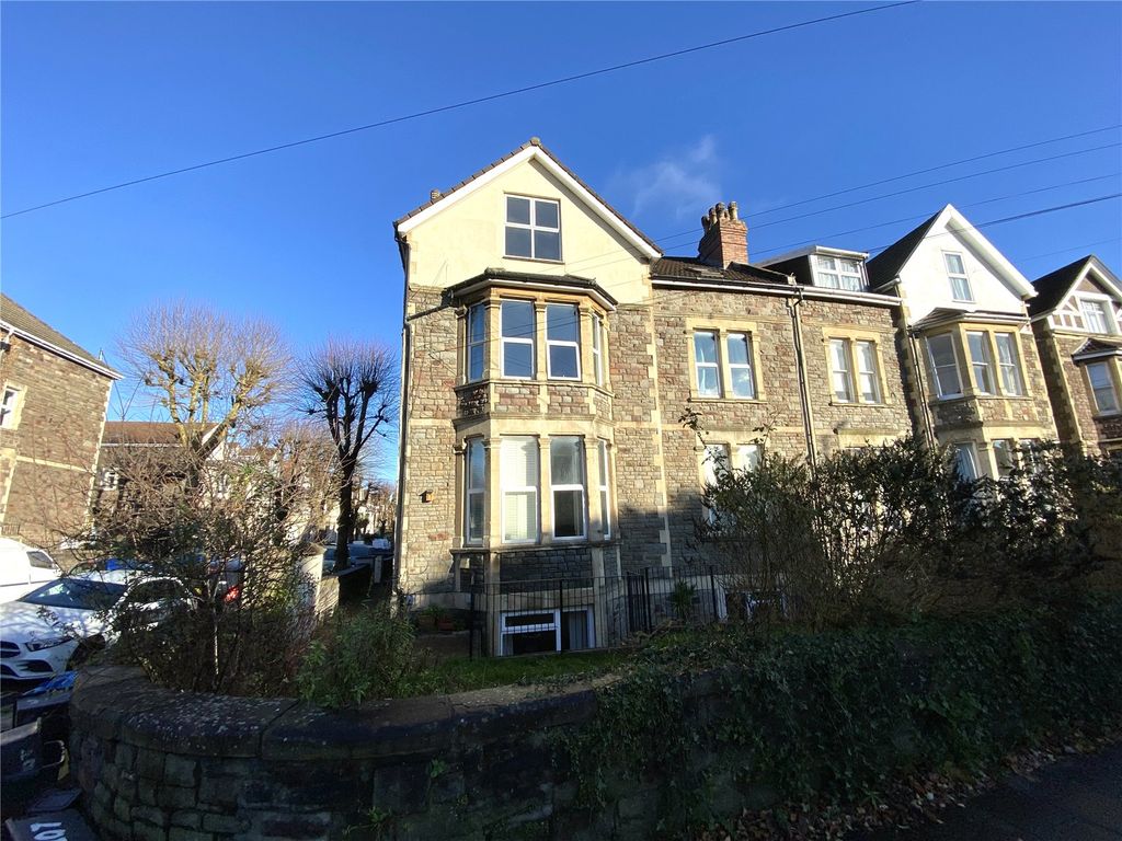 2 bed flat to rent in Redland Road, Redland, Bristol BS6, £1,600 pcm