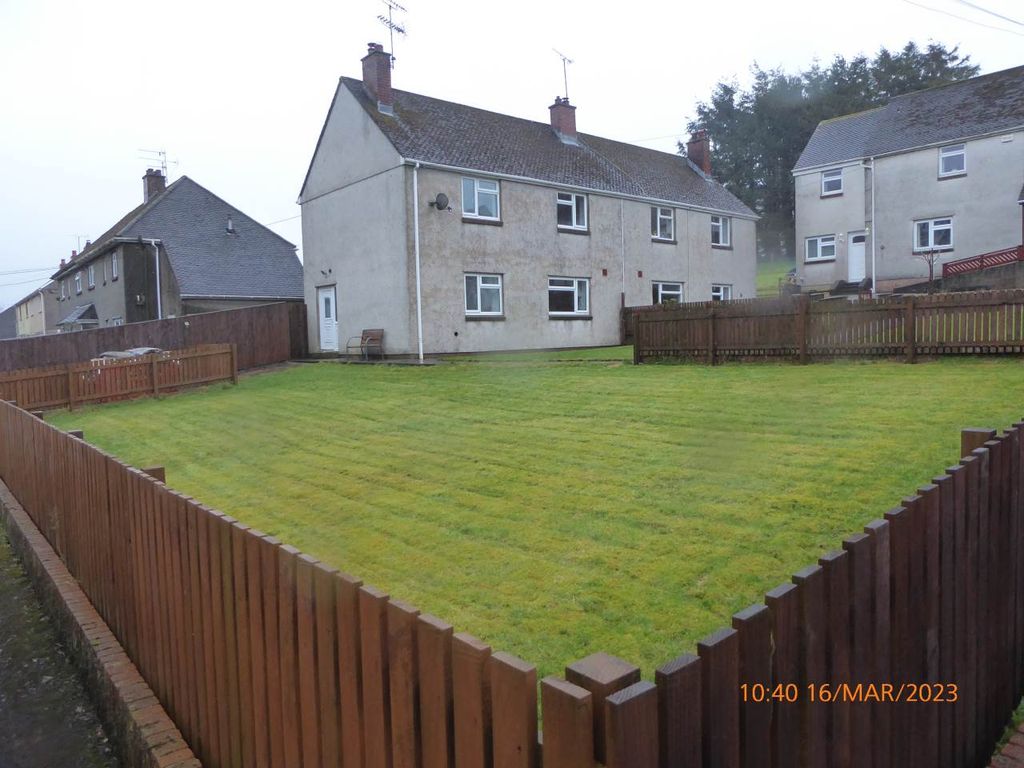 3 bed semidetached house to rent in Lon Ddewi, Meidrim, Carmarthen