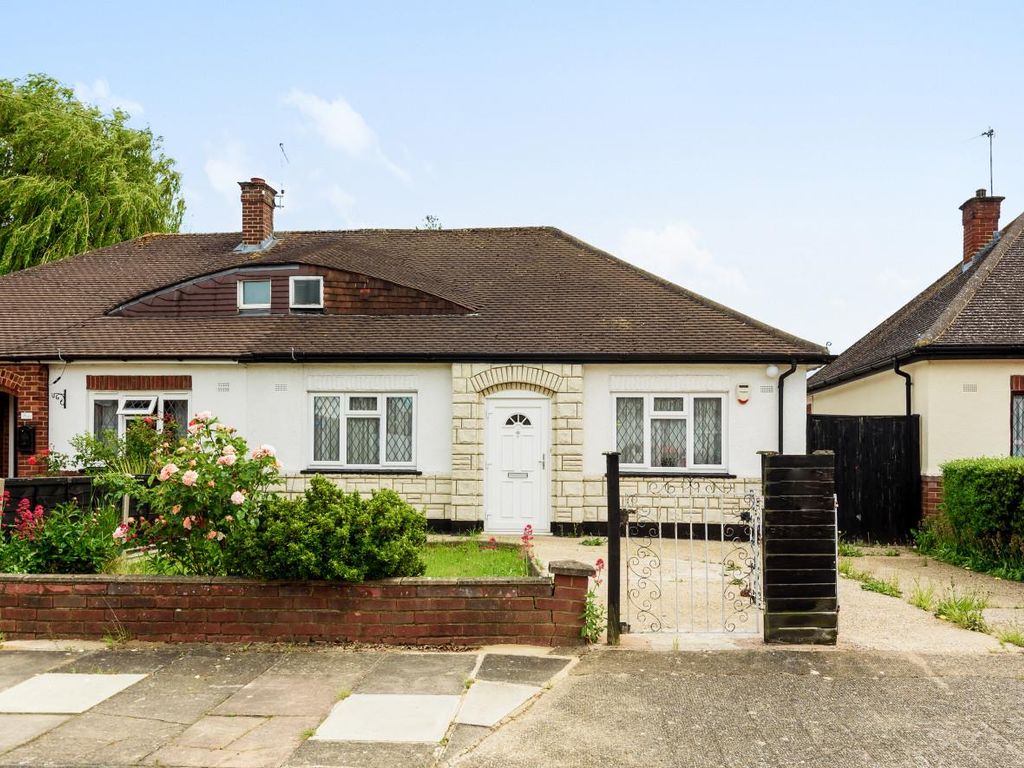2 bed semidetached bungalow for sale in The Vale, Ruislip Manor