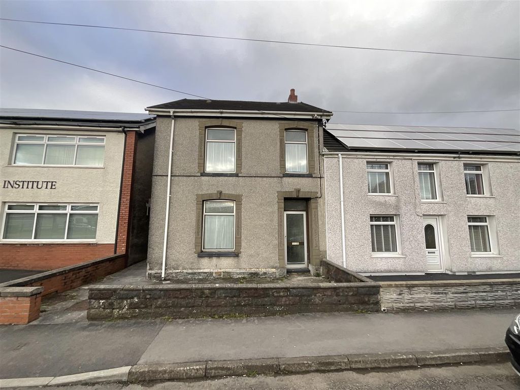 4 bed semidetached house for sale in Llandeilo Road, Cross Hands