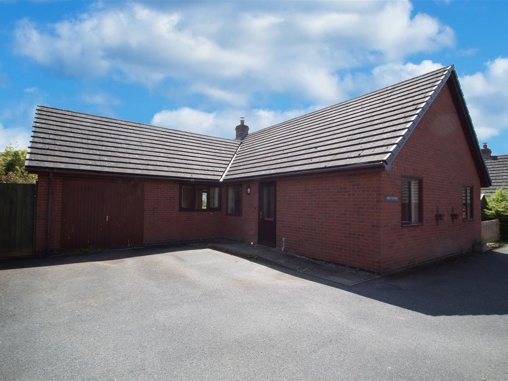 3 bed detached bungalow for sale in Lords Land, Whitton, Knighton LD7