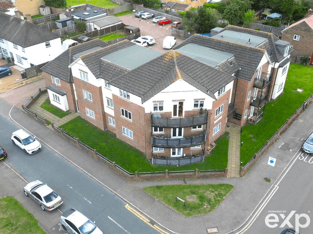 2 bed flat for sale in Croxdale Road, Borehamwood WD6, £325,000 Zoopla