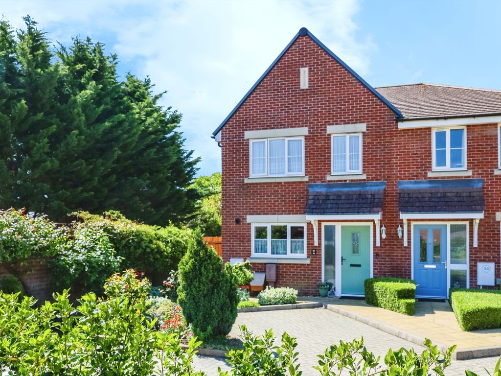 3 bed semidetached house for sale in Oaklands Avenue, Rowland's Castle