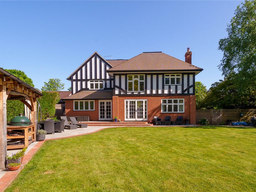 7 bed detached house for sale in Crossway, WaltonOnThames KT12 Zoopla