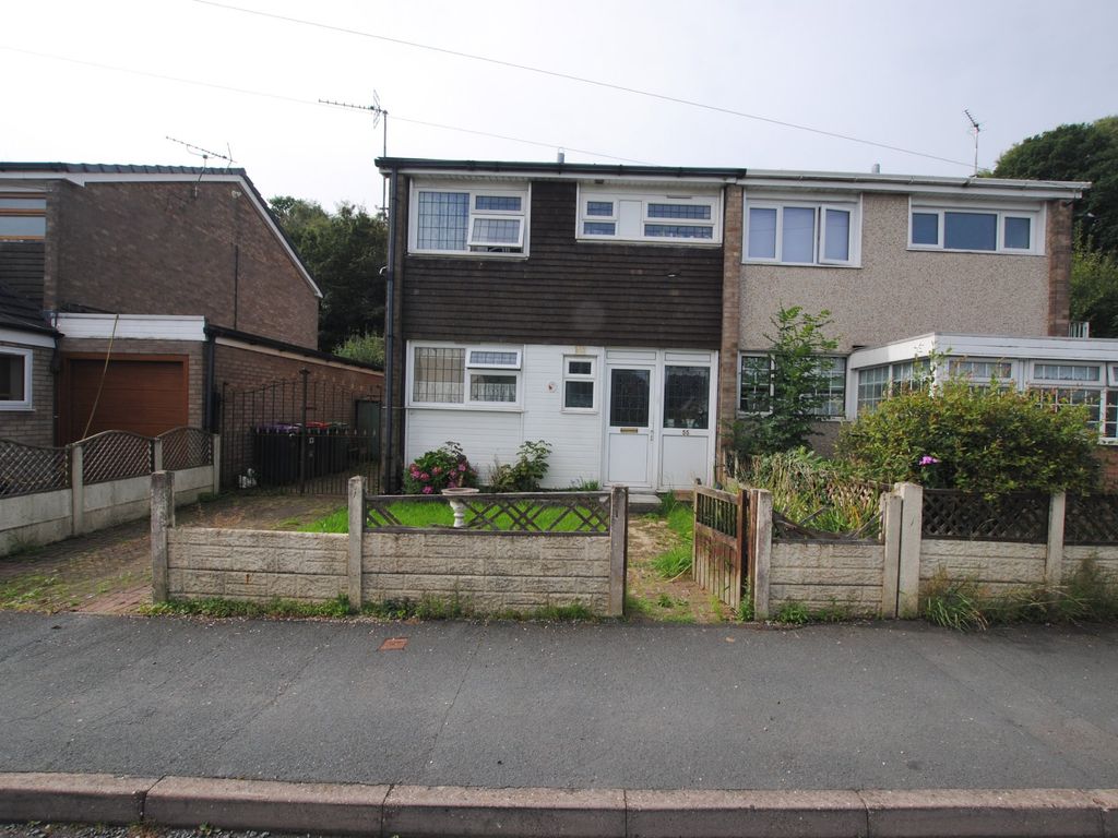 3 bed semidetached house for sale in Trinity Road, Dawley, Telford