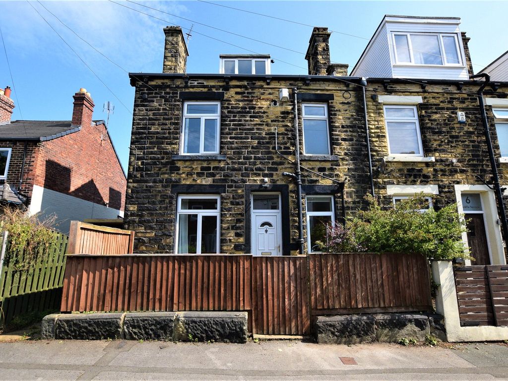 2 bed terraced house to rent in Ferncliffe Terrace, Bramley, Leeds