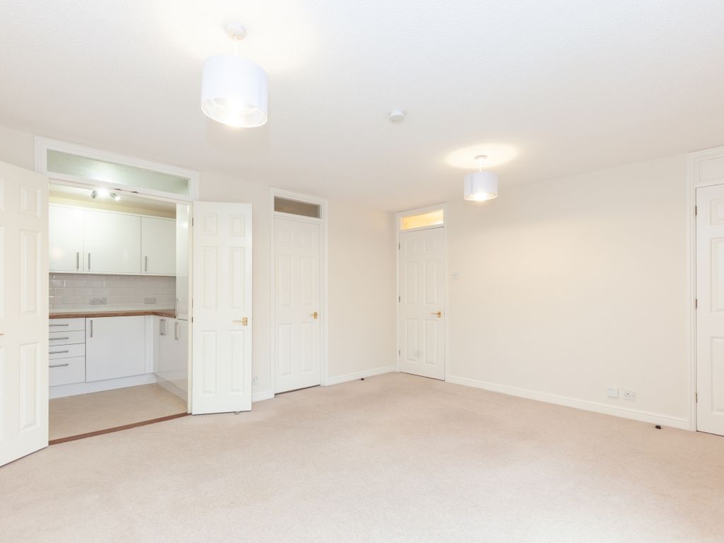 1 bed flat to rent in Green Ridges, Headington, Oxford OX3, £1,100 pcm