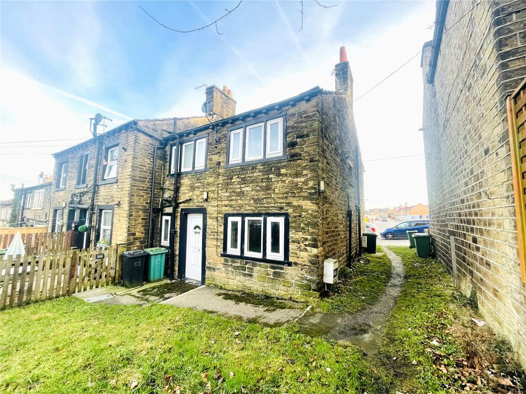 1 bed end terrace house for sale in Blackmoorfoot Road, Crosland Moor