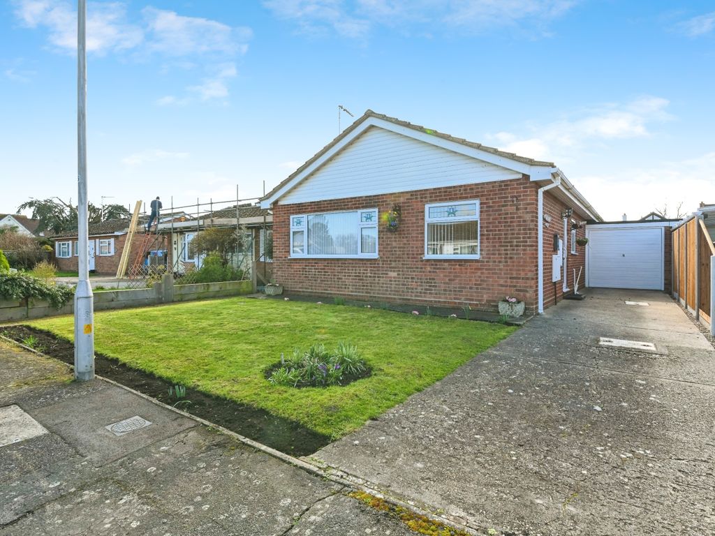 2 bed bungalow for sale in Gainsborough Close, ClactonOnSea, Essex