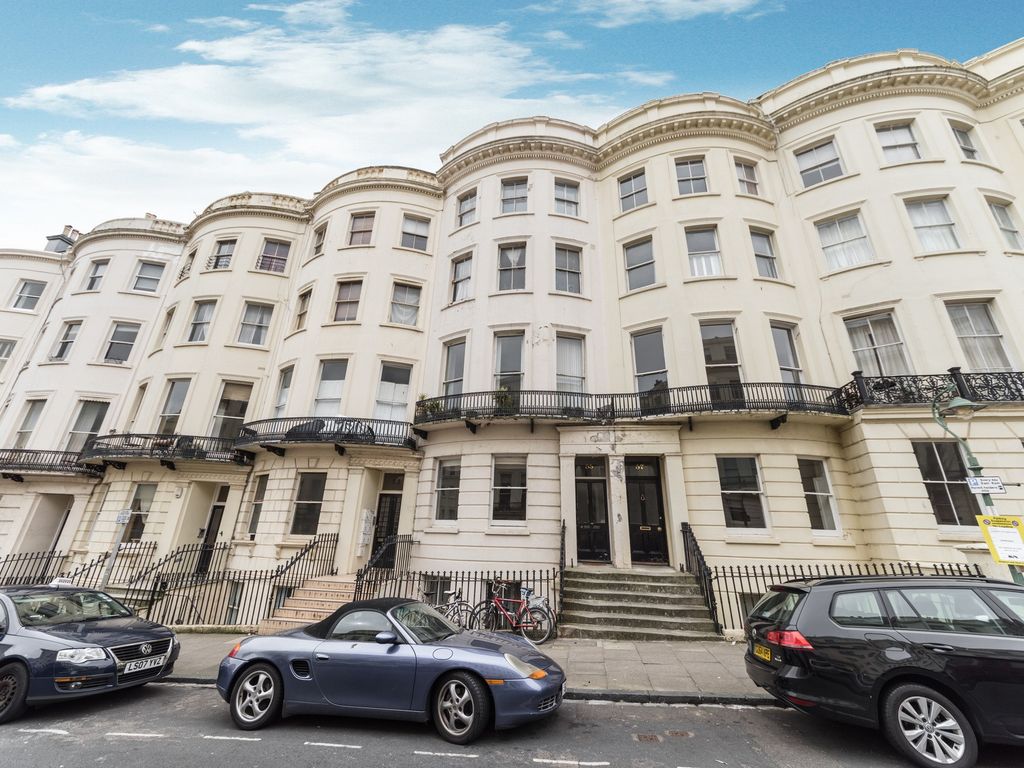 2 bed flat to rent in Brunswick Place, Hove, East Sussex BN3 Zoopla