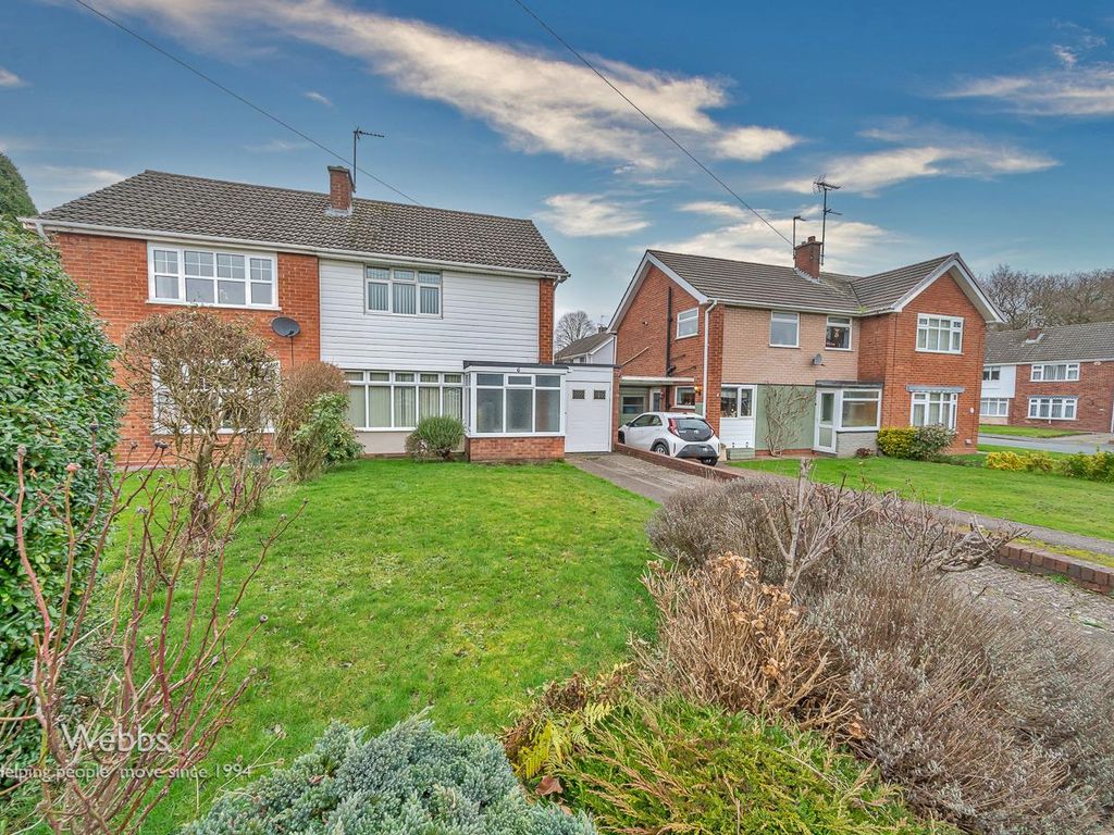3 bed semidetached house for sale in Pinewood Close, Willenhall WV12