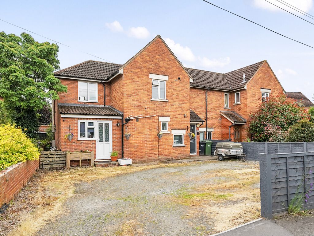 3 bed semidetached house for sale in Breinton Road, Hereford HR4, £