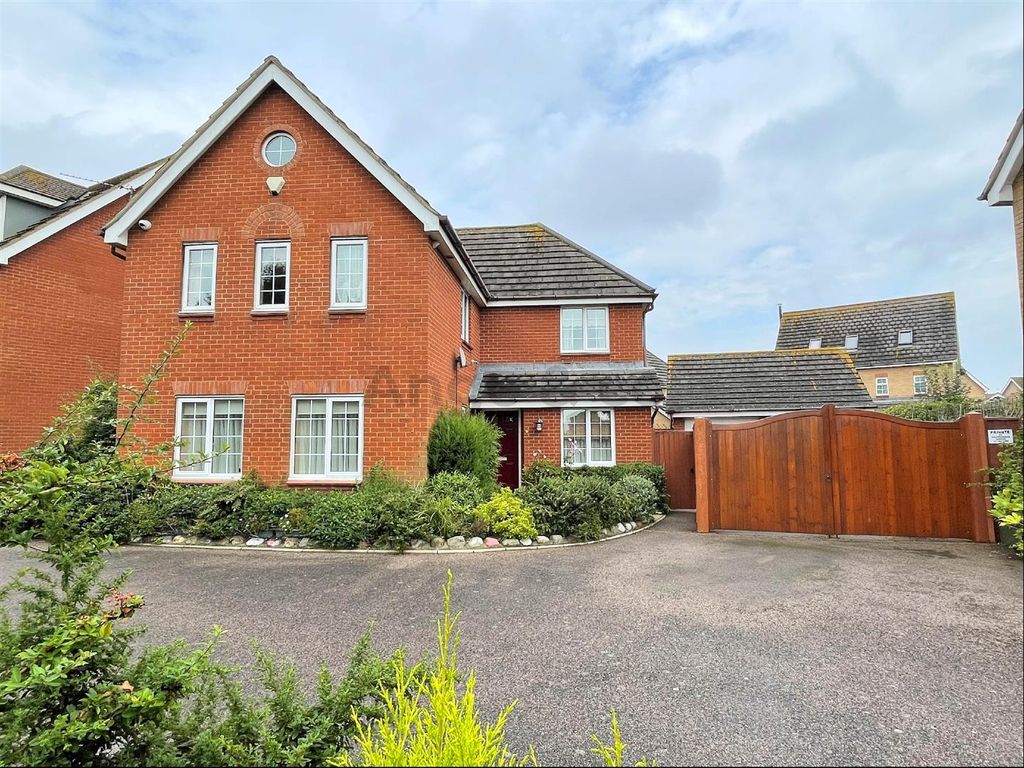5 bed detached house for sale in Thixendale, Carlton Colville