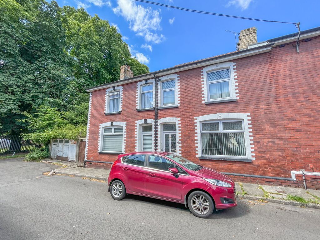 3 bed terraced house for sale in Grove Place, Griffithstown NP4 Zoopla