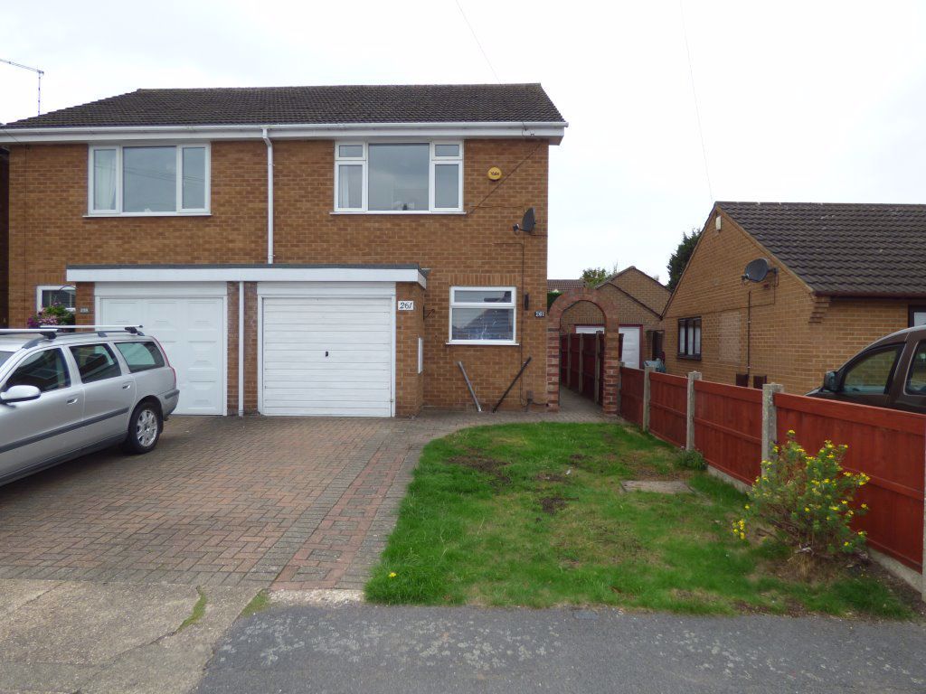 3 bed semidetached house to rent in Wellington Street, Long Eaton