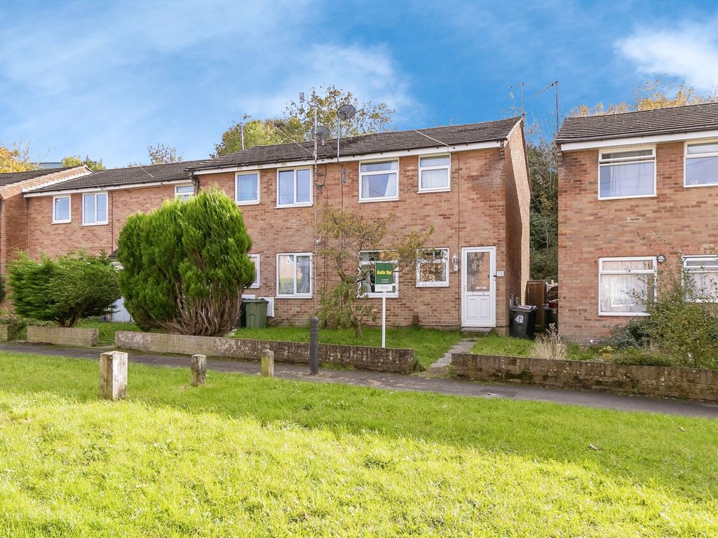 3 bed end terrace house for sale in Aspen Way, Poole BH12, £265,000