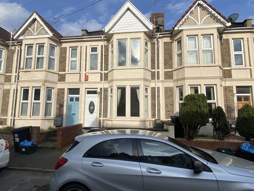 3 bed property to rent in Winchester Road, Brislington, Bristol BS4