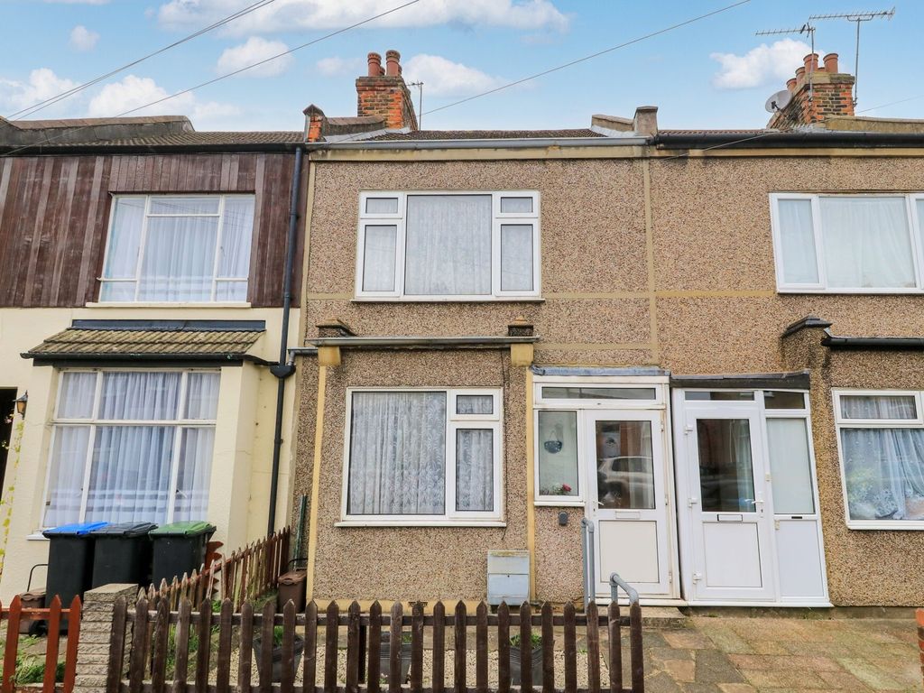 3 bed terraced house for sale in Salisbury Road, Enfield EN3, £374,995 Zoopla
