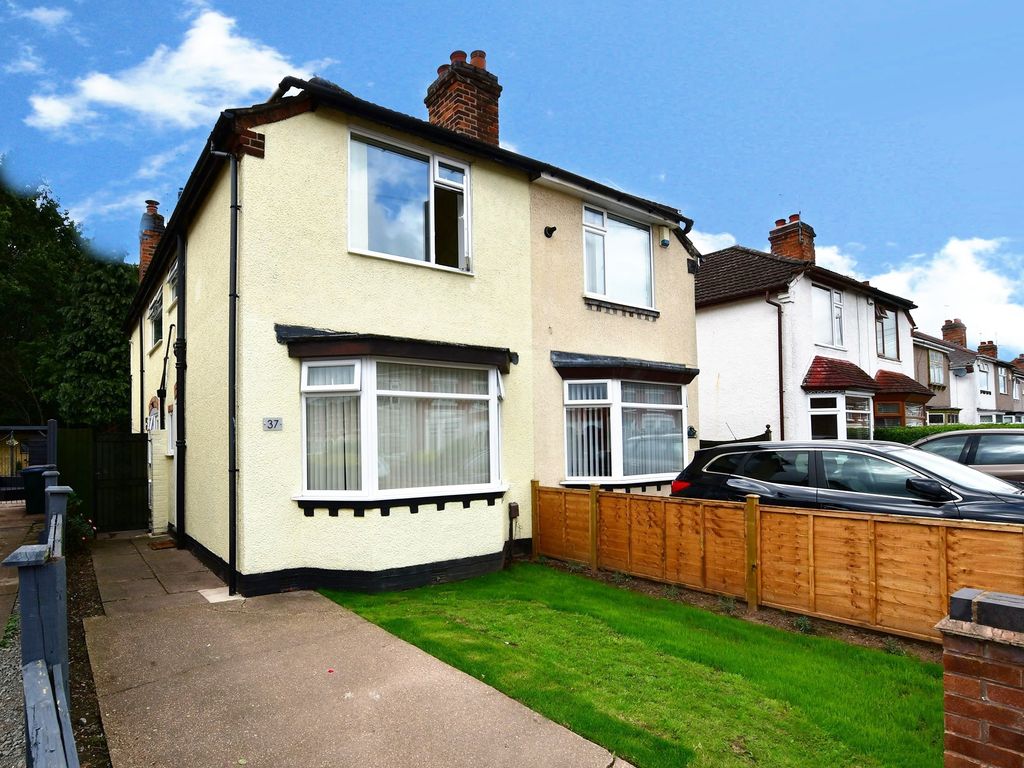 3 bed semidetached house to rent in Whoberley Avenue, Allesley
