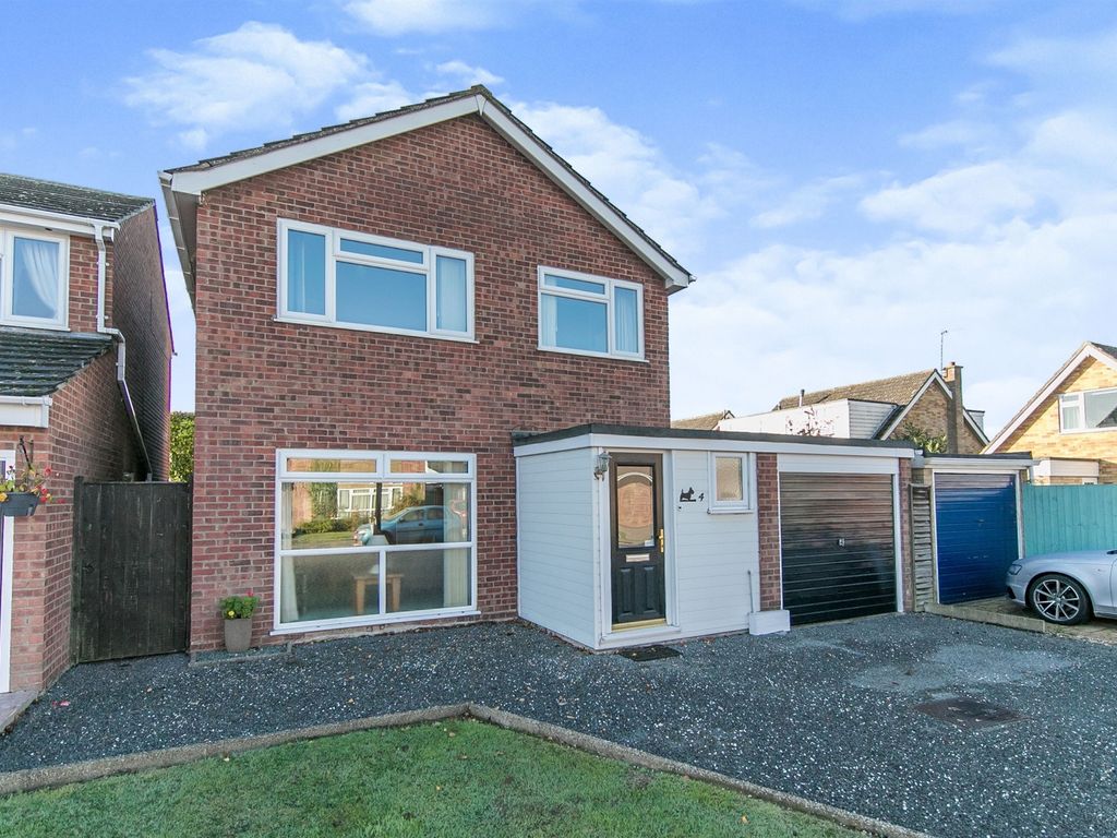 3 bed detached house for sale in Hawlmark End, Marks Tey, Colchester