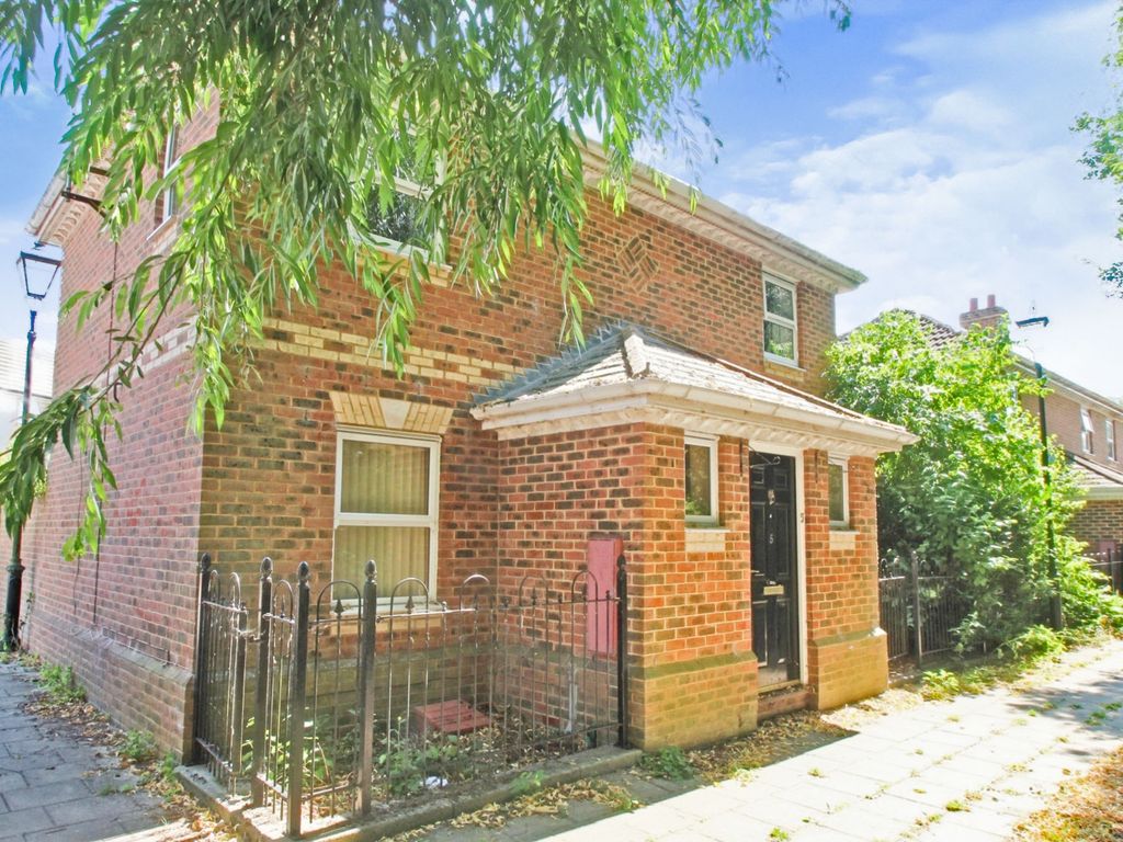 Astronomy Way, Fairford Leys, Aylesbury HP19  