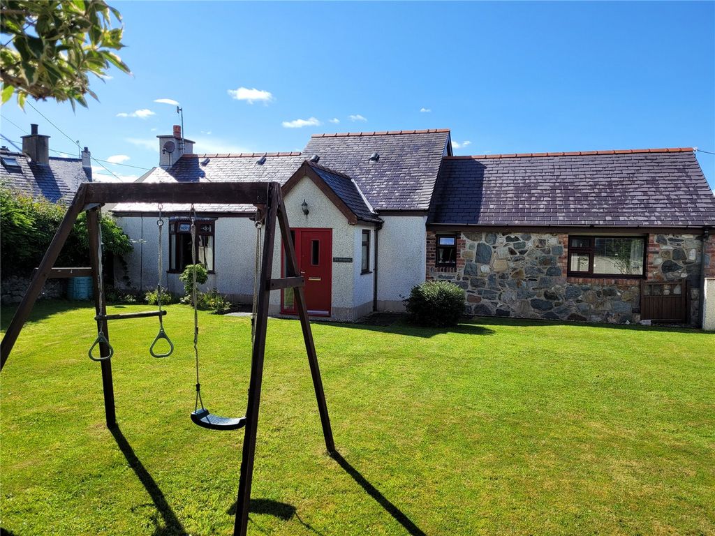 4 bed cottage for sale in Bethel, Caernarfon, Bethel, Caernarfon LL55