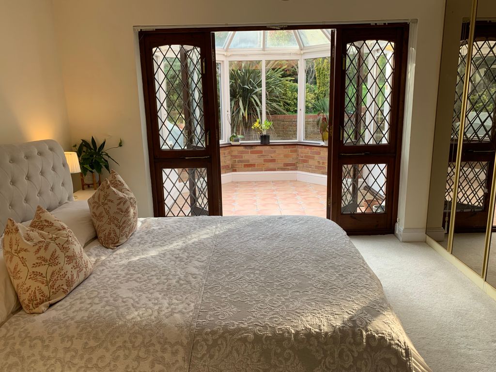 1 bed terraced house to rent in New Road, Little Kingshill, Little