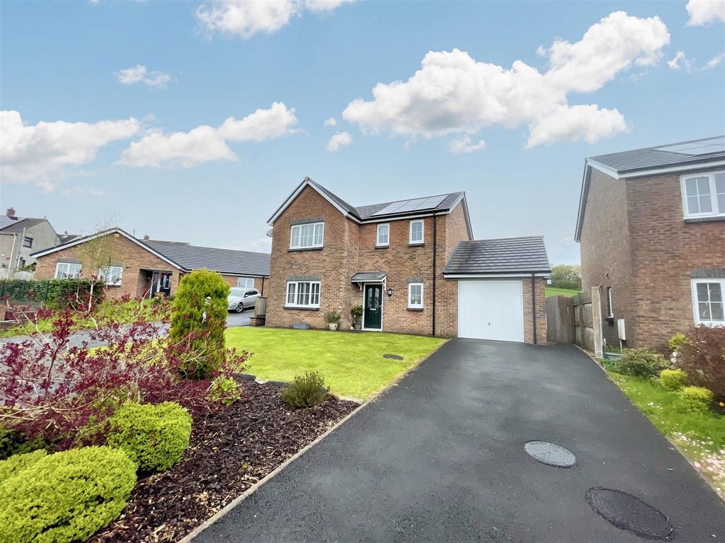 3 bed detached house for sale in Maes Y Llewod, Bancyfelin, Carmarthen SA33, £350,000 Zoopla