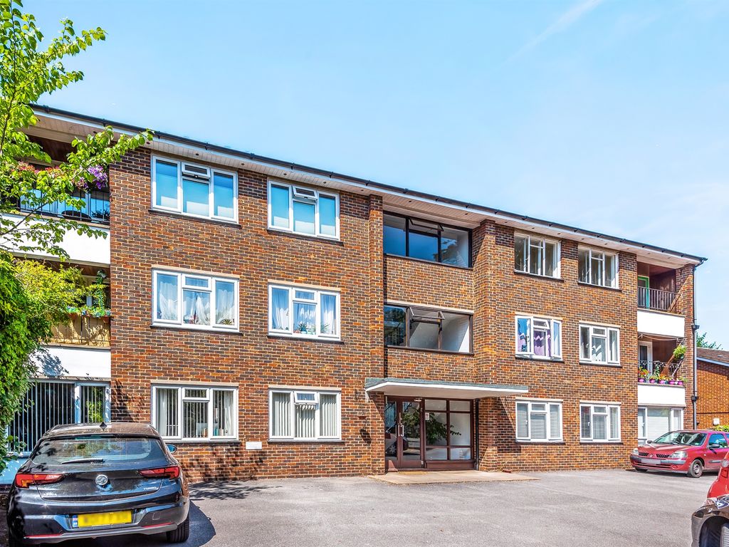 2 bed flat for sale in Bath Road, Maidenhead SL6 Zoopla