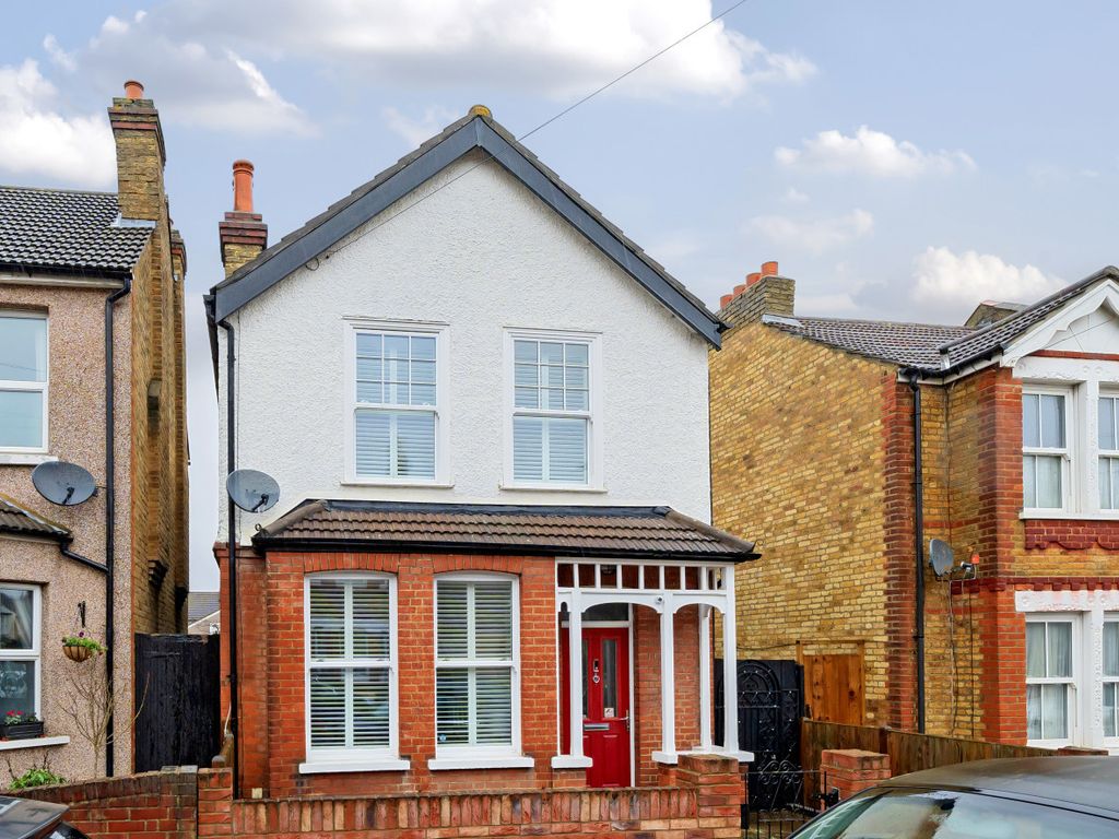 2 bed detached house for sale in Albert Road, Bromley BR2, £650,000