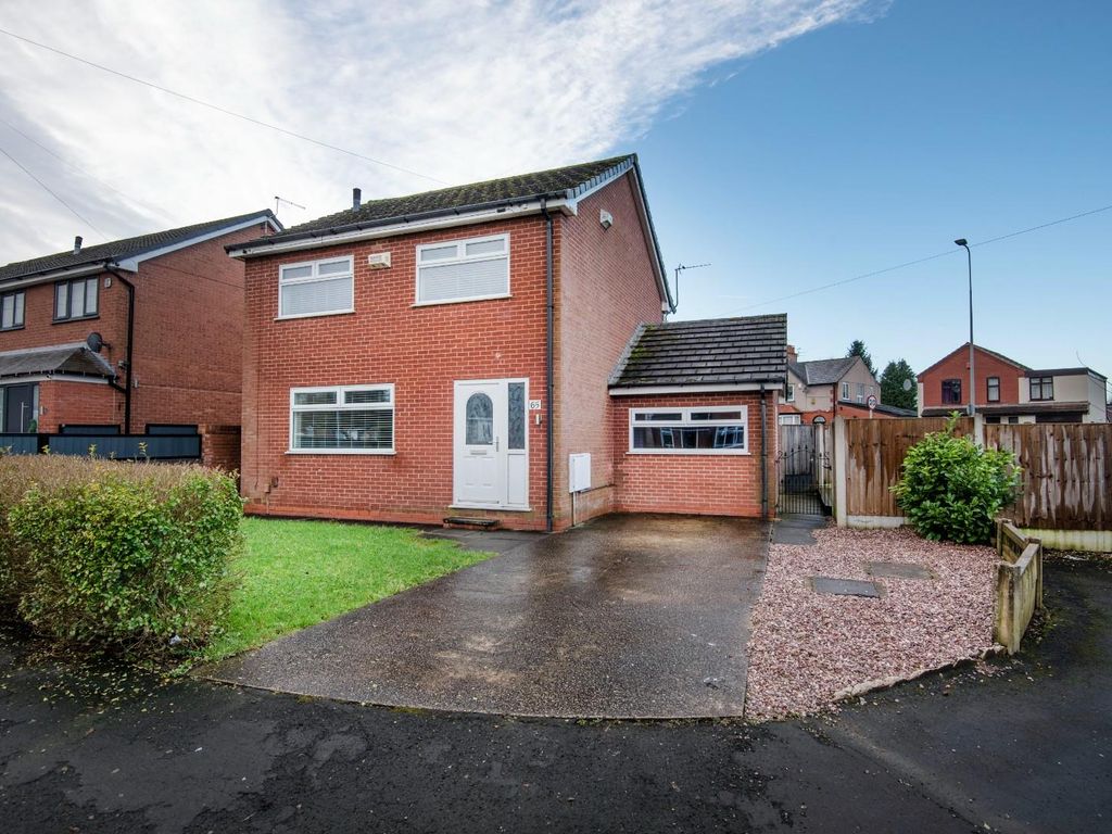 3 bed semidetached house for sale in Kenwood Avenue, Leigh WN7, £