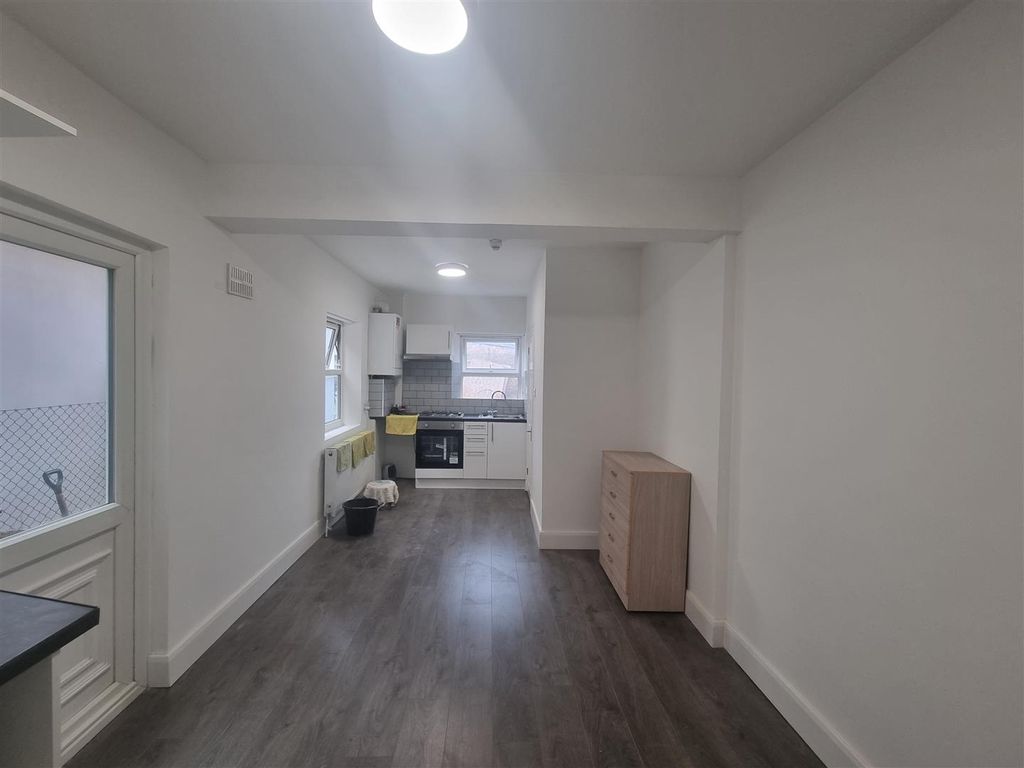 Studio to rent in Warwick Gardens, Harringay Ladder, London N4 Zoopla