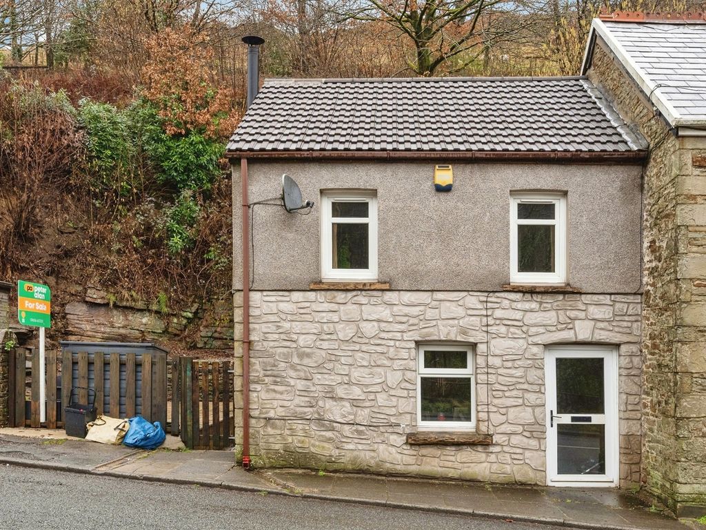 3 bed semidetached house for sale in Pontyrhyl, Bridgend CF32, £