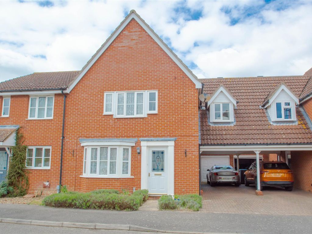 3 bed property for sale in Risbridge Drive, Kedington, Haverhill CB9