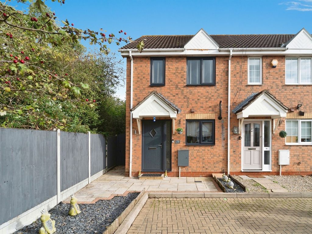 2 bed end terrace house for sale in Edmund Road, Chafford Hundred